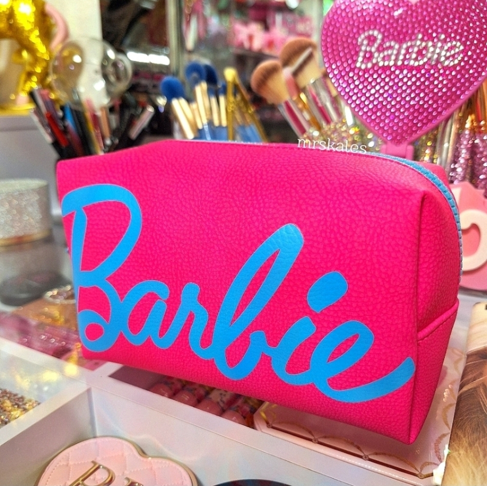 Barbie Makeup Bag - Picture 5 of 11